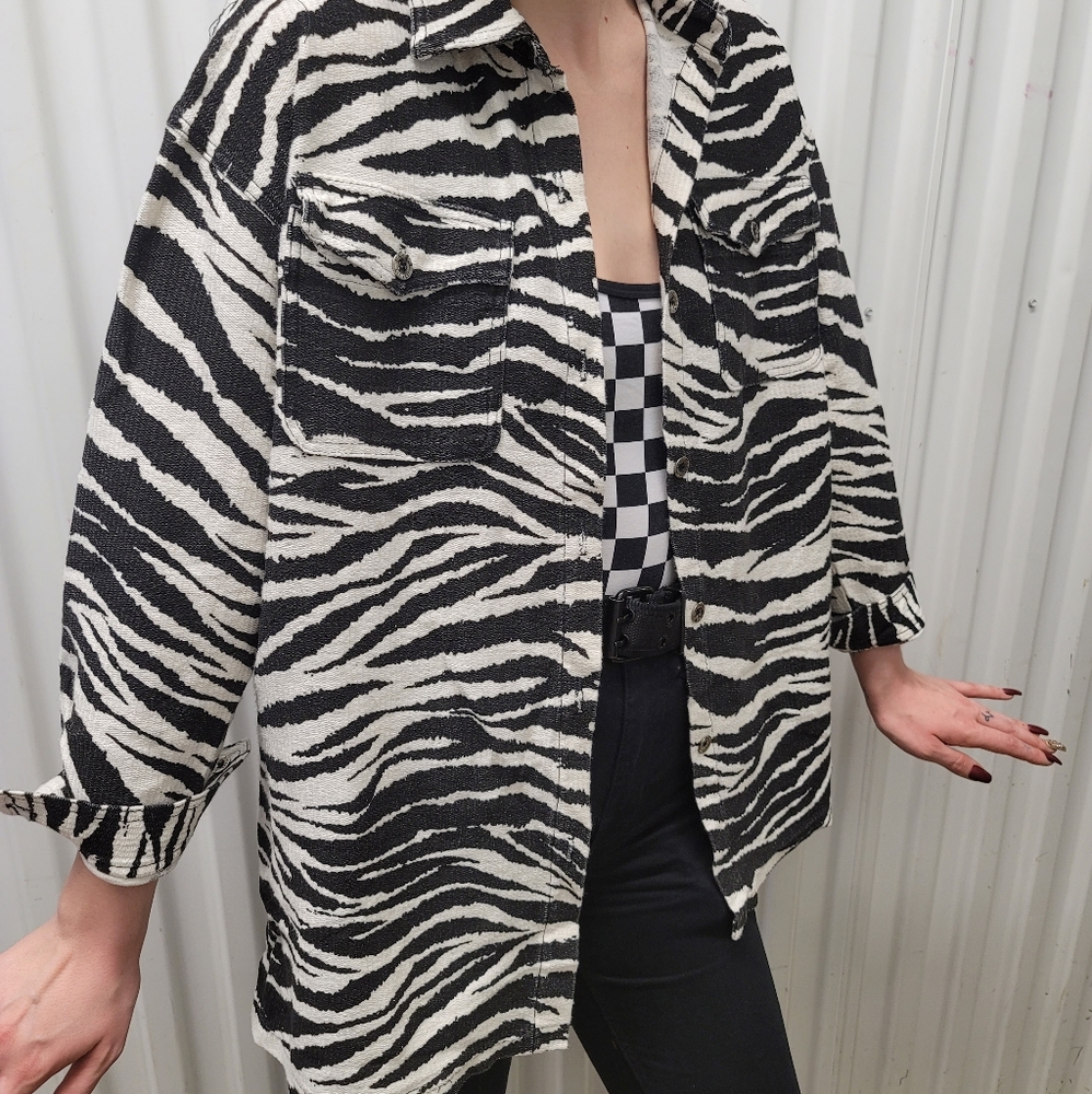 90's Zebra boyfriend top